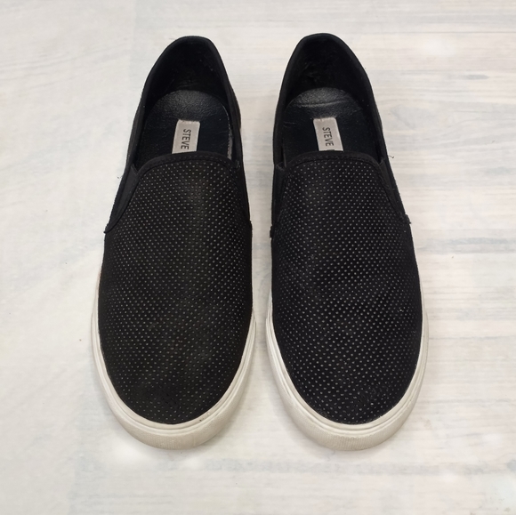 Steve Madden Shoes - Steve Madden Zarayy Slip On Fashion Sneakers Size 9